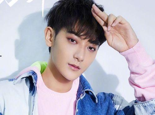 黄子韬吃假瓜,揭秘娱乐圈幕后真相