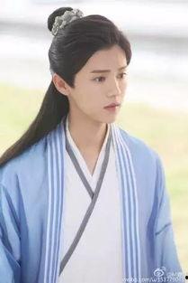 Coser古装吃瓜,宫廷秘闻与时尚碰撞  第1张