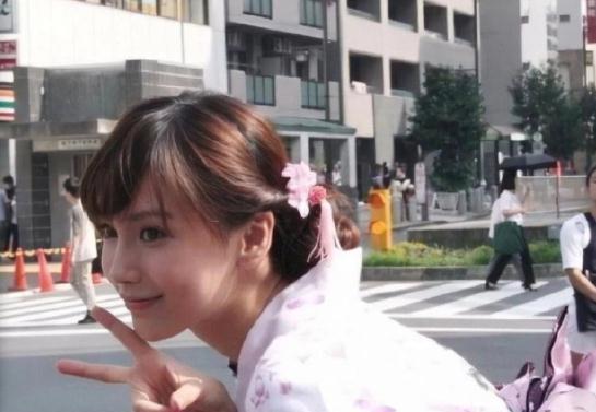 吃瓜平面模特,揭秘平面模特的时尚生活与幕后故事 第2张 吃瓜平面模特,揭秘平面模特的时尚生活与幕后故事 第2张