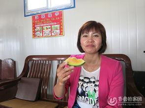 山东美女吃瓜视频,一场接地气的美食盛宴  第3张