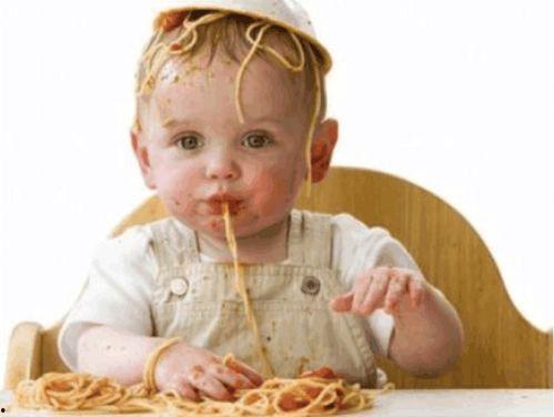 吃瓜可怜孩子图片,吃瓜可怜孩子的温馨瞬间  第2张