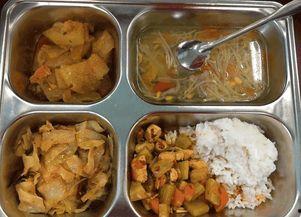 食堂阿姨吃瓜,食堂阿姨的瓜田奇遇记  第1张