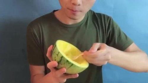 带你吃瓜之倒放  第1张