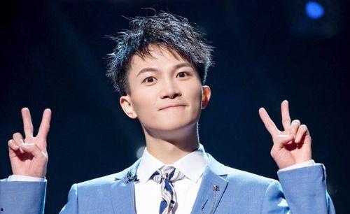 采访提到周深吃瓜