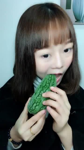 冰冰姐直播吃瓜,揭秘娱乐圈幕后真相  第2张