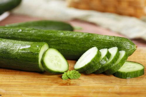 课堂吃瓜记,揭秘校园里的欢乐瞬间  第2张